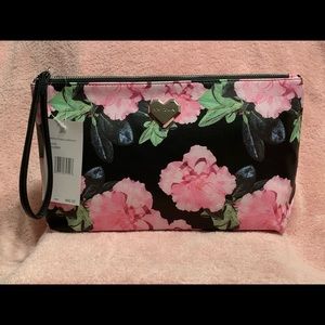 NWT Betsey Johnson Pebbled PVC Floral Clutch